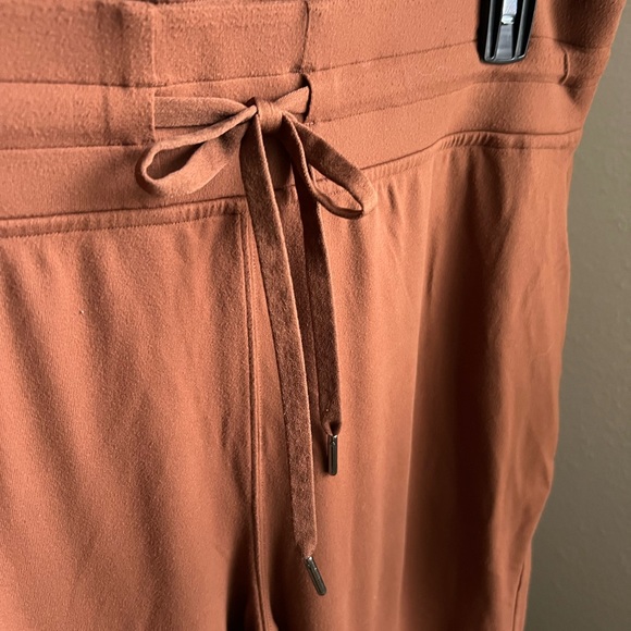 Lululemon Pants - Picture 4 of 6